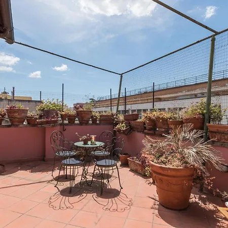 Colosseo Stylish Penthouse Apartamento